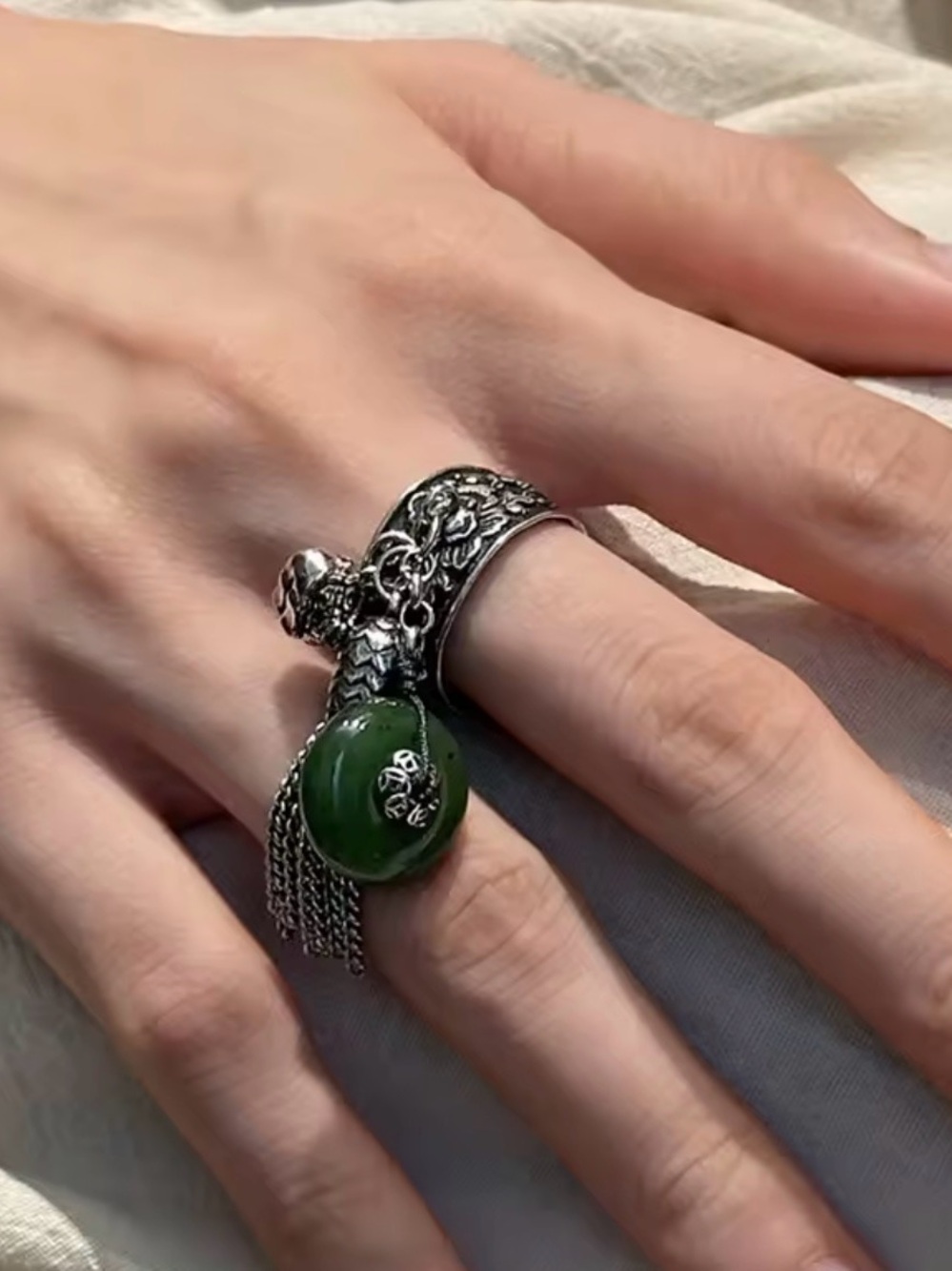 Green Stone Tassel Charm Silver Ring - Picture 3 of 15